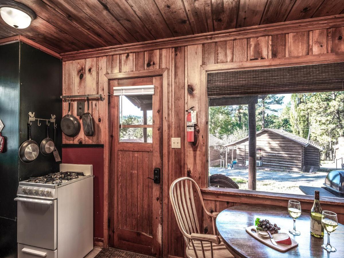 Apache Village 6, King Studio With Sleeper Sofa, Sleeps 3 Ruidoso Bagian luar foto