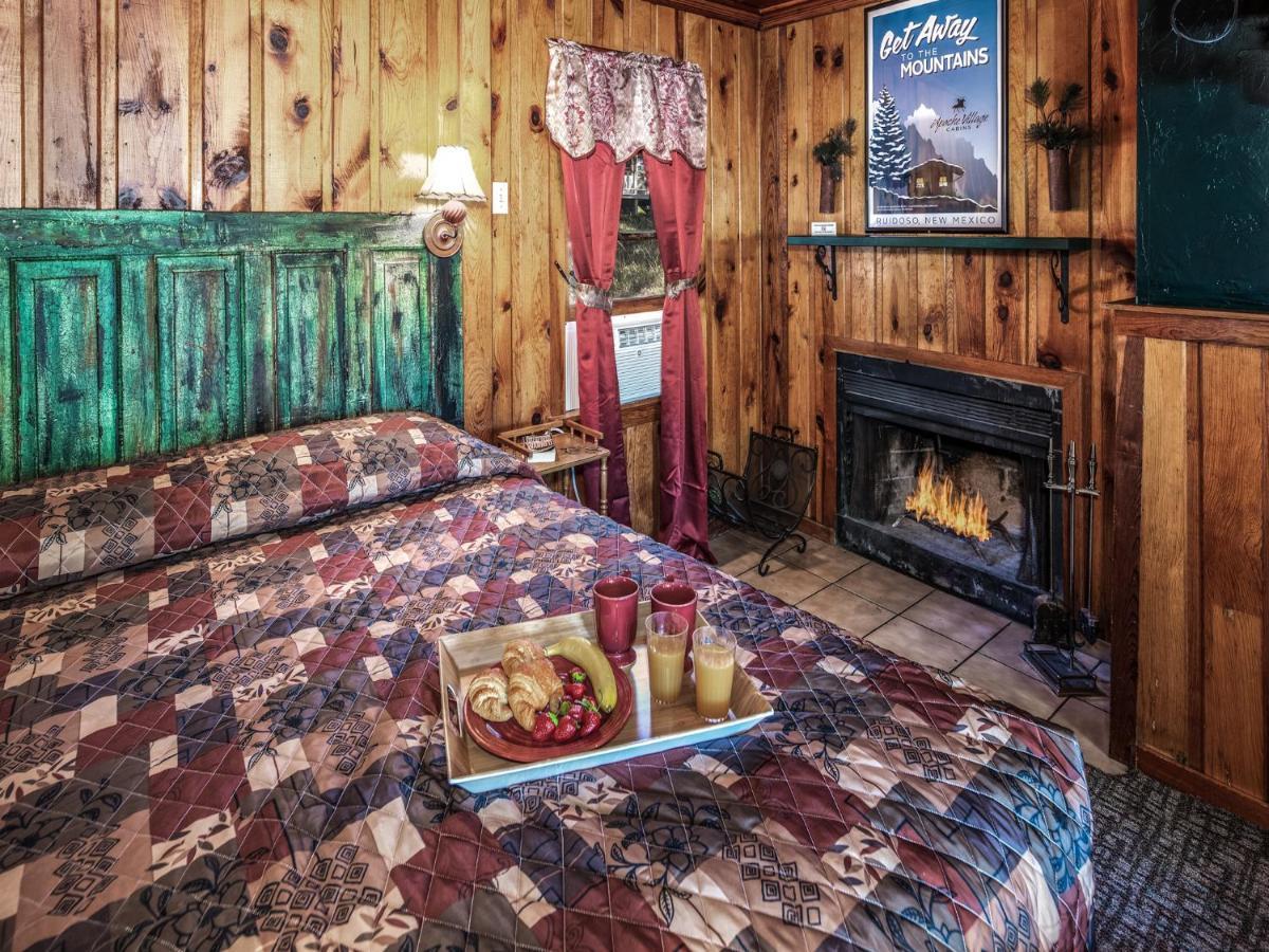 Apache Village 6, King Studio With Sleeper Sofa, Sleeps 3 Ruidoso Bagian luar foto